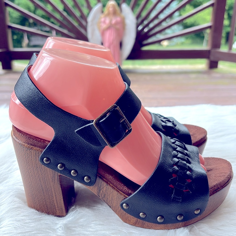 Cynthia Rowley Platform Chunky Heel Sandals - Picture 2 of 5